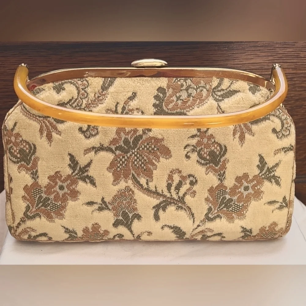 Vintage 1940s Tapestry Bag w/ Bakelite Handle - Picture 8 of 10